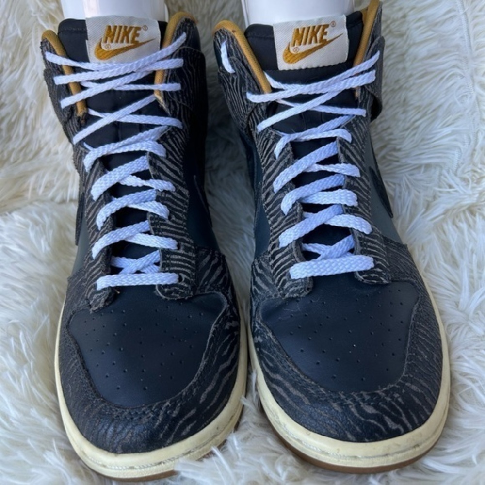 Nike Dunk High Skinny Anthracite Tiger Sneakers
